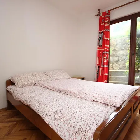 Apartment With A Parking Space - 7904