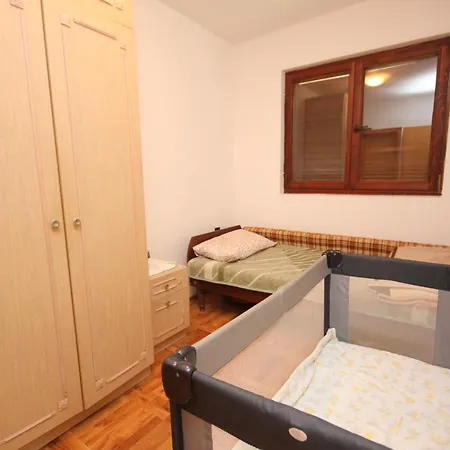 Lejlighed With A Parking Space - 7904 *