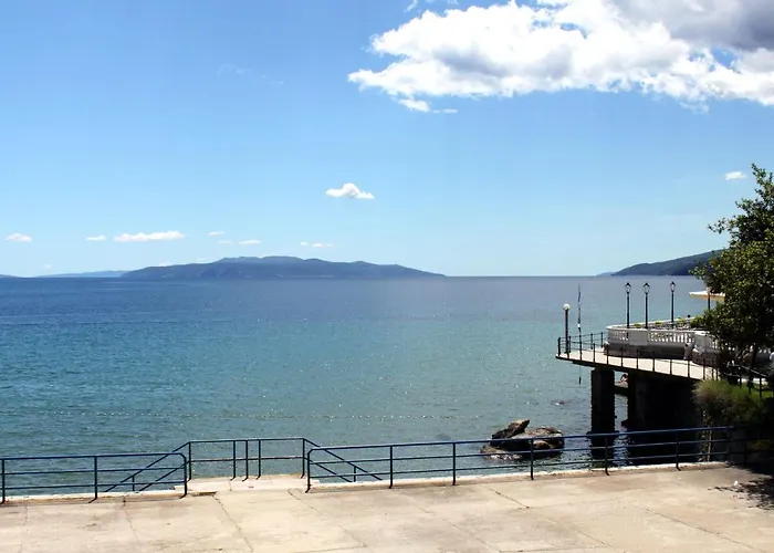 With A Parking Space - 7904 أوباتيا