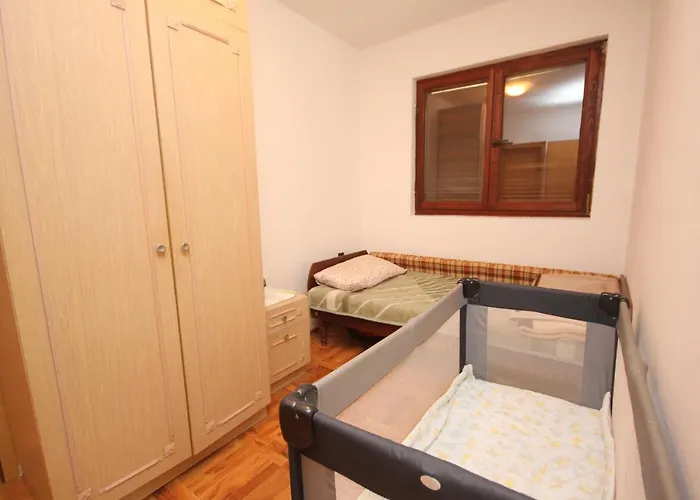 شقة With A Parking Space - 7904 *