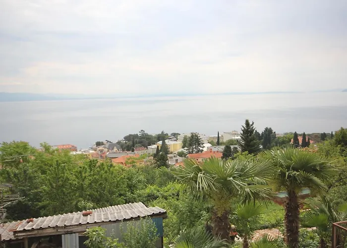 With A Parking Space - 7904 شقة *